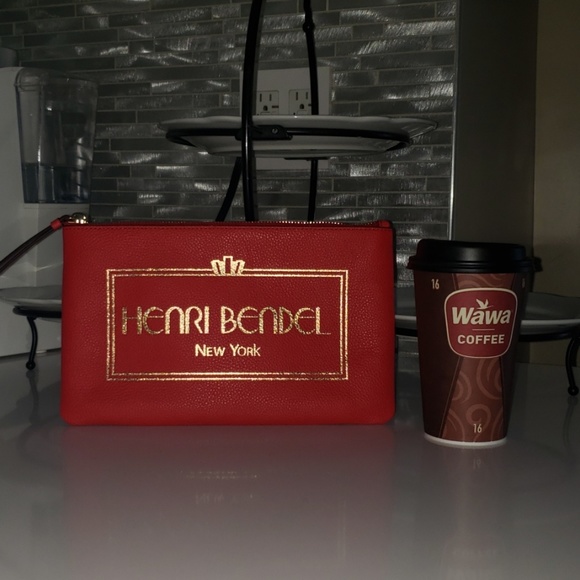 Henri Bendel ABOUT TOWN Pouch - Picture 3 of 8